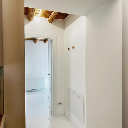 Parisi - Fiera Luxury Golosine 2 Apartamento *