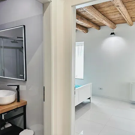 Apartment Parisi - Fiera Luxury Golosine 2 *
