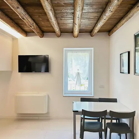 Parisi Fiera Golosine 2 - Free Parking Apartmán *